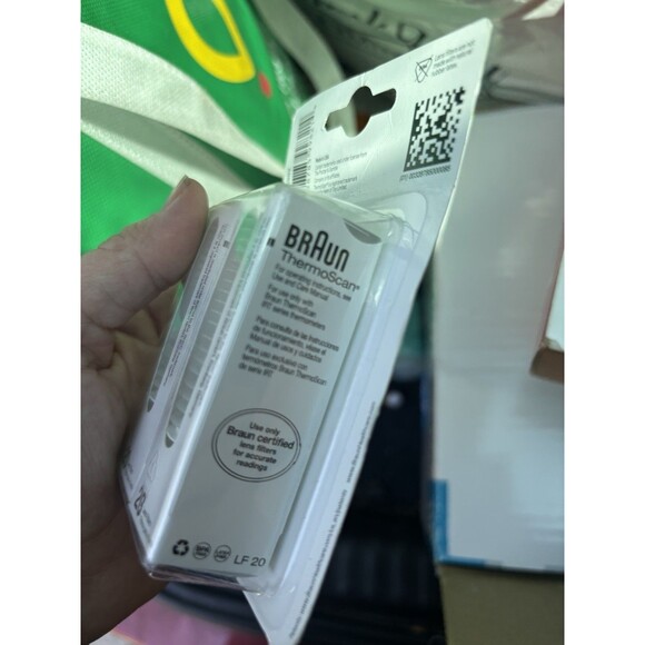 Braun Replacement Thermoscan Lens Filters - 40 Pieces new - Picture 3 of 3